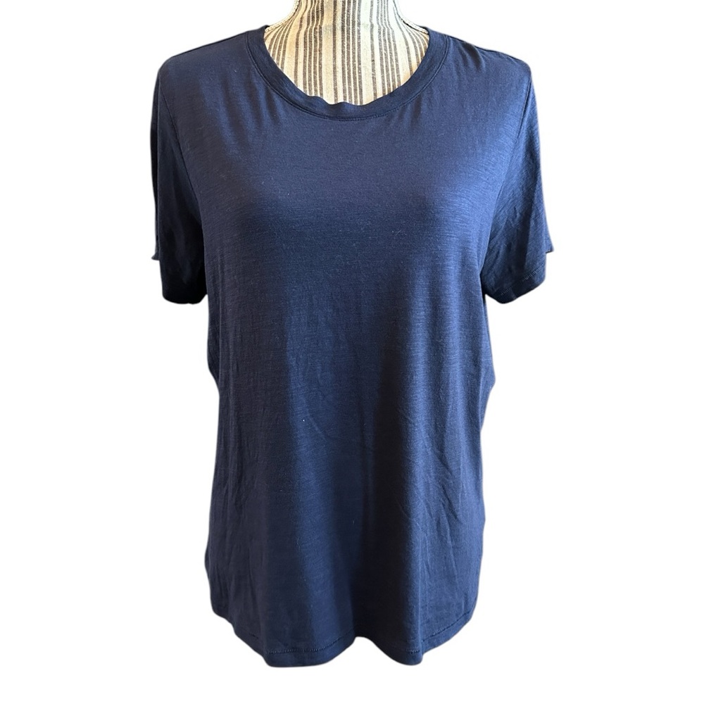 Travis Mathew Classic Navy Blue Women's Top short sleeve